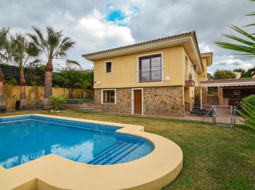 Villa con piscina in vendita a El Tossal - Bello Horizonte