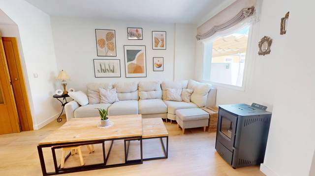 Casa adosada en Venta en Calle Santa Adela en Capellanía - Retamar