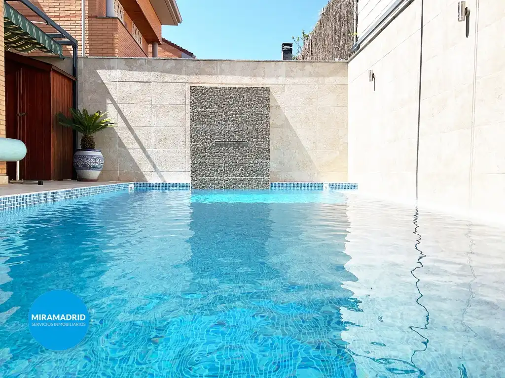 Swimming pool of Detached homes for rent in Paracuellos de Jarama  with Air Conditioner and Swimming Pool