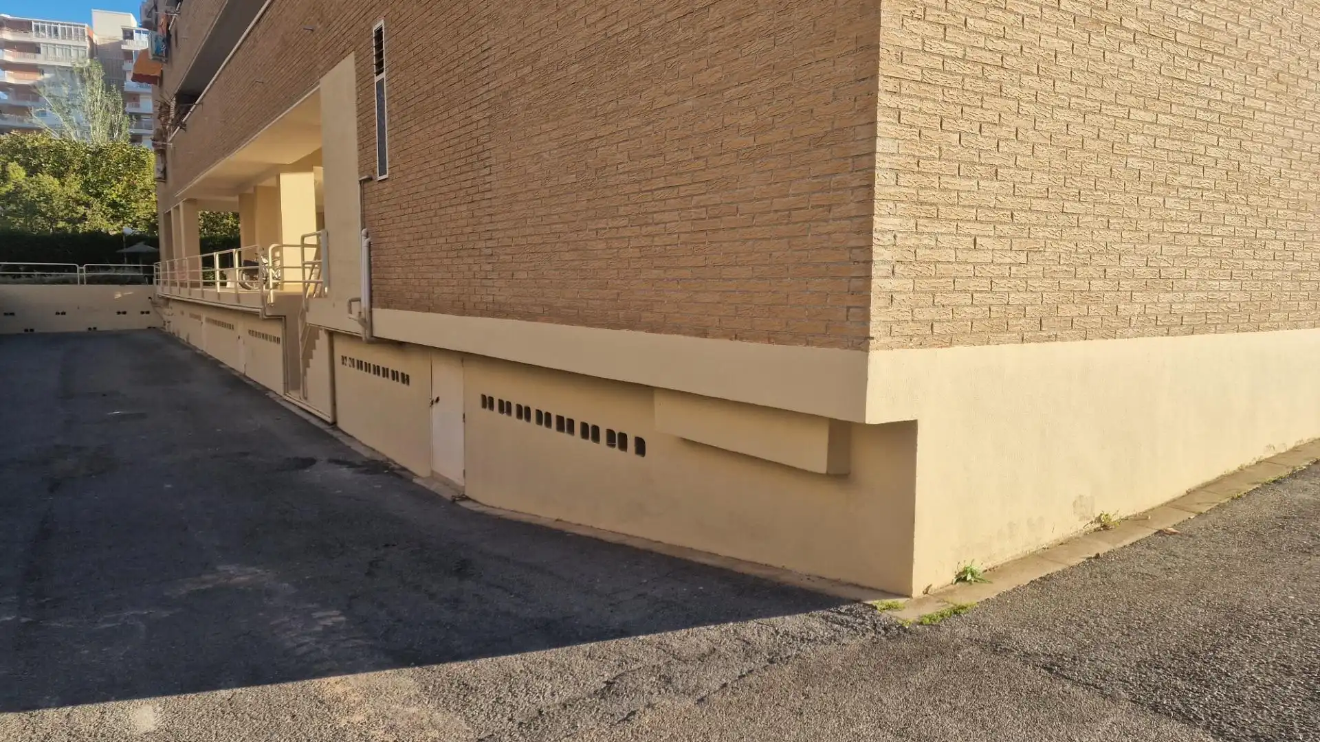 Vista exterior de Local en venta en Alicante / Alacant