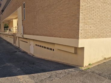 Local comercial en venta en Avenida BRUSELAS
