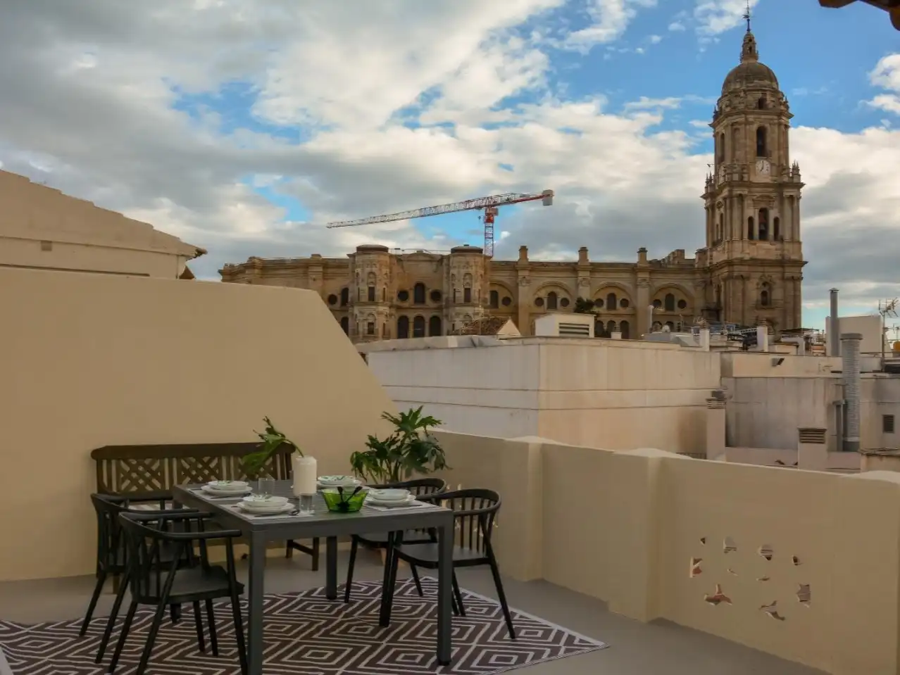 Penthouse with lift to rent in Calle Císter 6