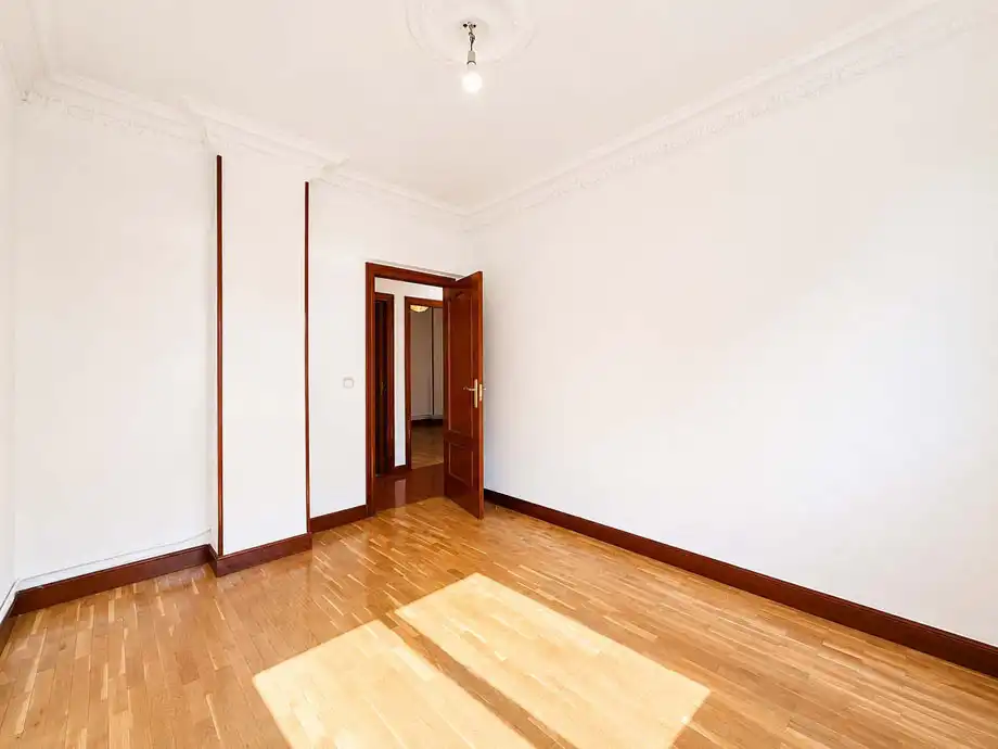 Habitación de Piso en venta en Vitoria - Gasteiz con Calefacción, Parquet y Terraza