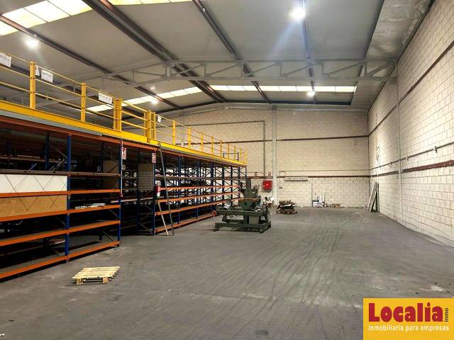 Nave industrial en Venta en Cartes