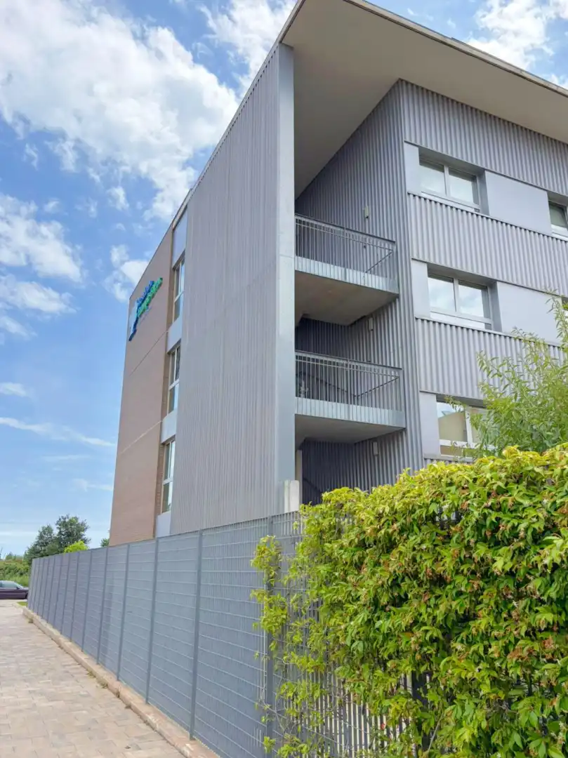 Exterior view of Flat for sale in El Prat de Llobregat  with Air Conditioner, Parquet flooring and Terrace