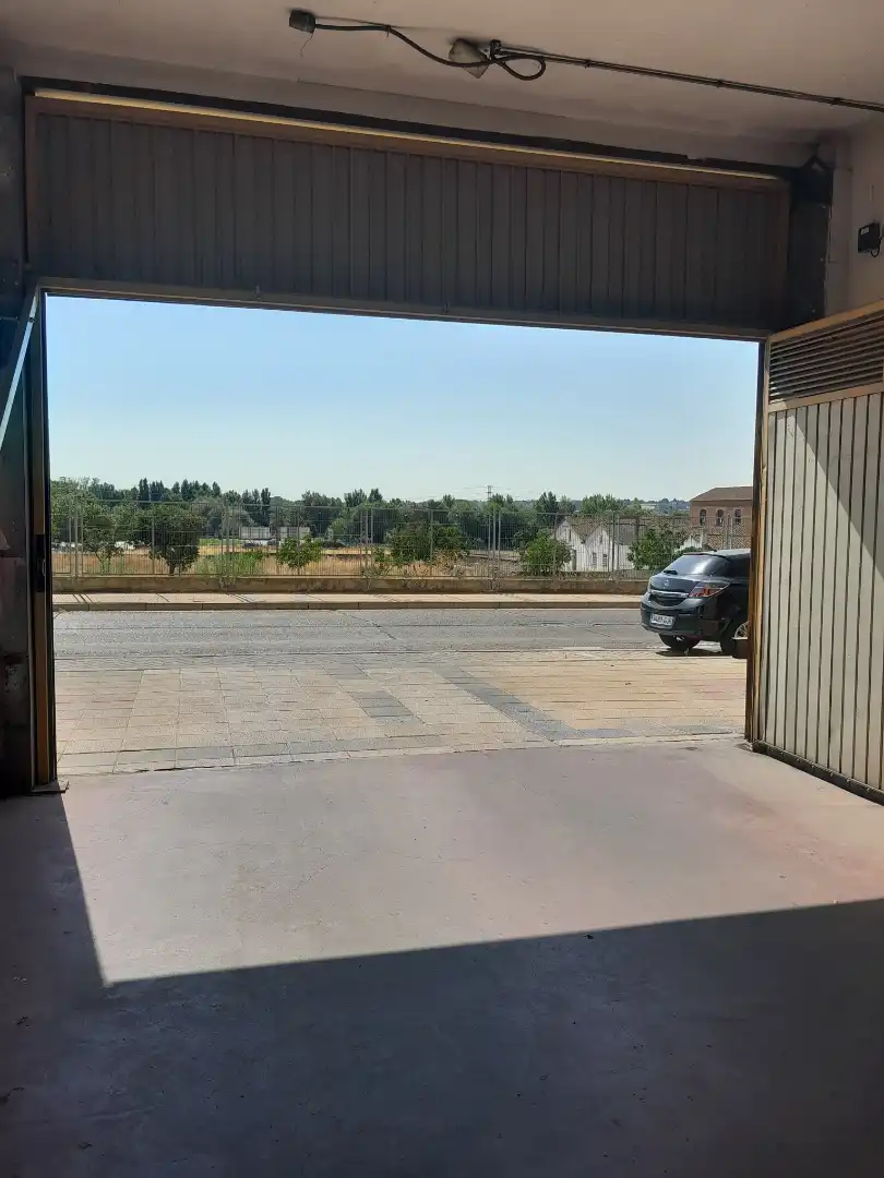 Vista exterior de Apartament en venda en Salamanca amb Calefacció, Parquet i Moblat