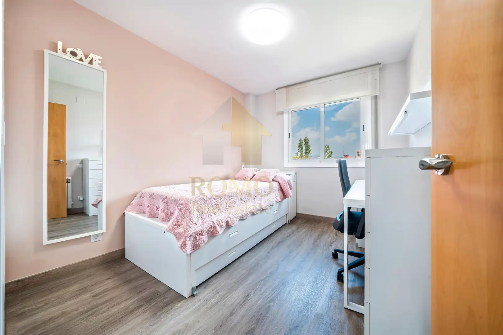 Bedroom of Flat for sale in Santa Perpètua de Mogoda  with Air Conditioner, Heating and Parquet flooring