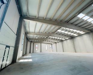 Industrial buildings to rent in Ondara