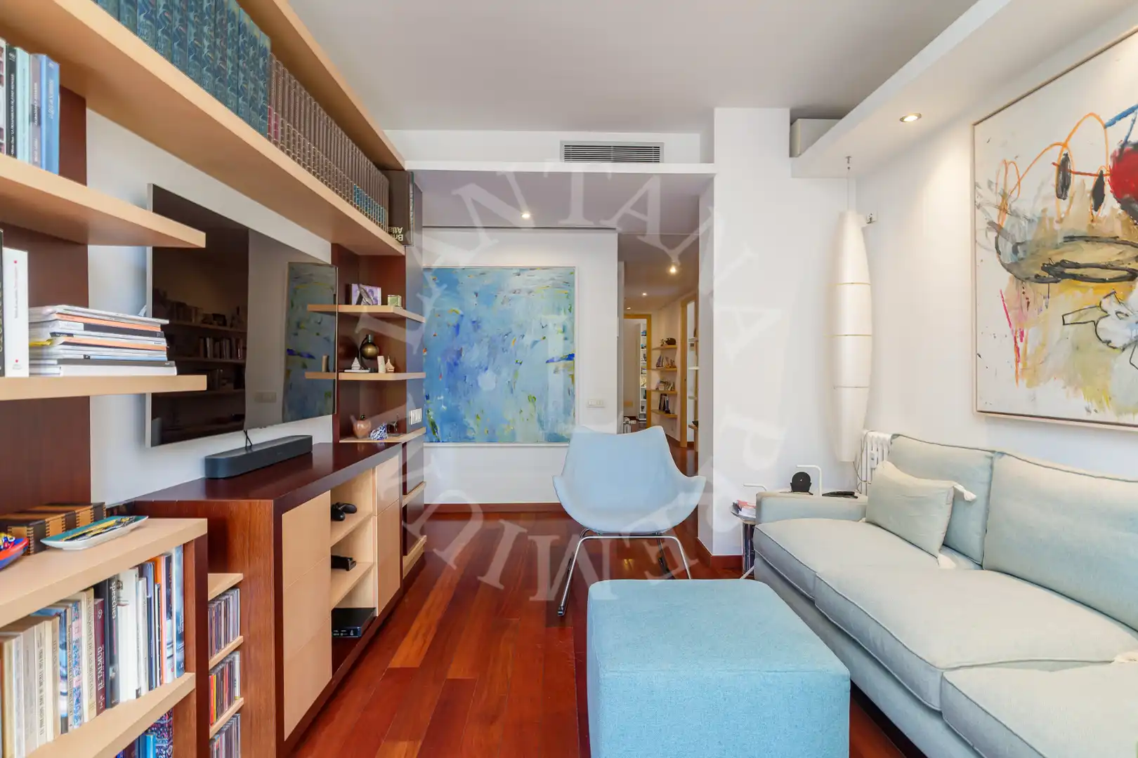 Sala d'estar de Pis en venda en Barcelona amb Aire condicionat, Calefacció i Parquet