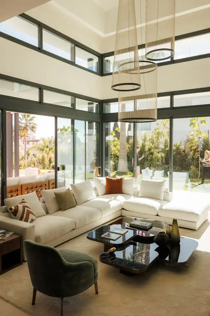 Sala de estar de Casa o chalet en venta en Marbella con Aire acondicionado, Jardín privado y Terraza