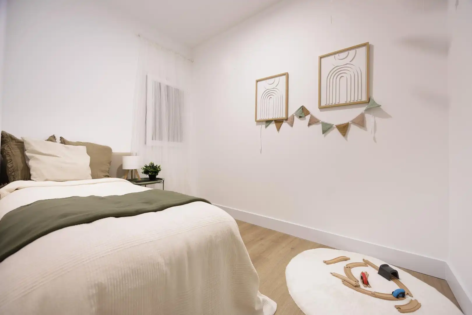 Bedroom of Flat for sale in Madrid