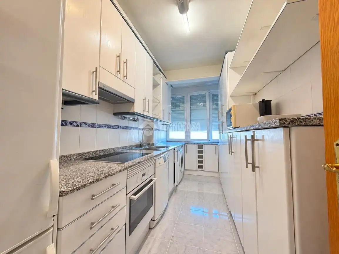 Küche von Wohnung zur Miete in Madrid mit Klimaanlage, Heizung und Parkett