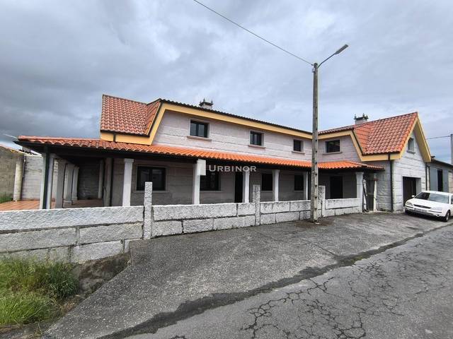 Casa-chalet en Venta en Xinzo de Limia