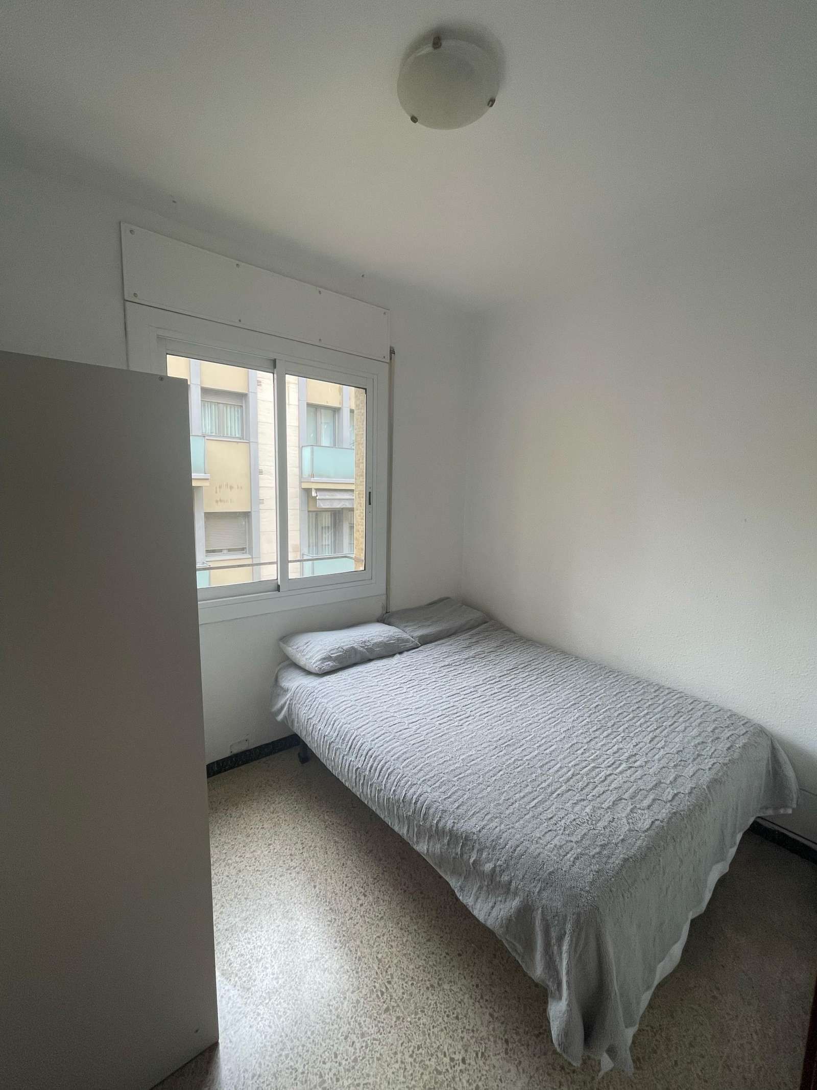 Bedroom of Flat to share in  Barcelona Capital  with Air Conditioner and Terrace
