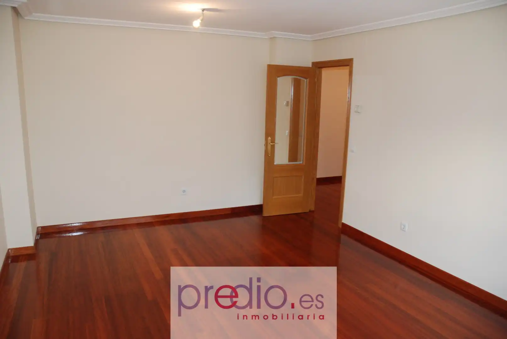 Habitación de Piso en venta en Lugo con Calefacción, Parquet y Trastero
