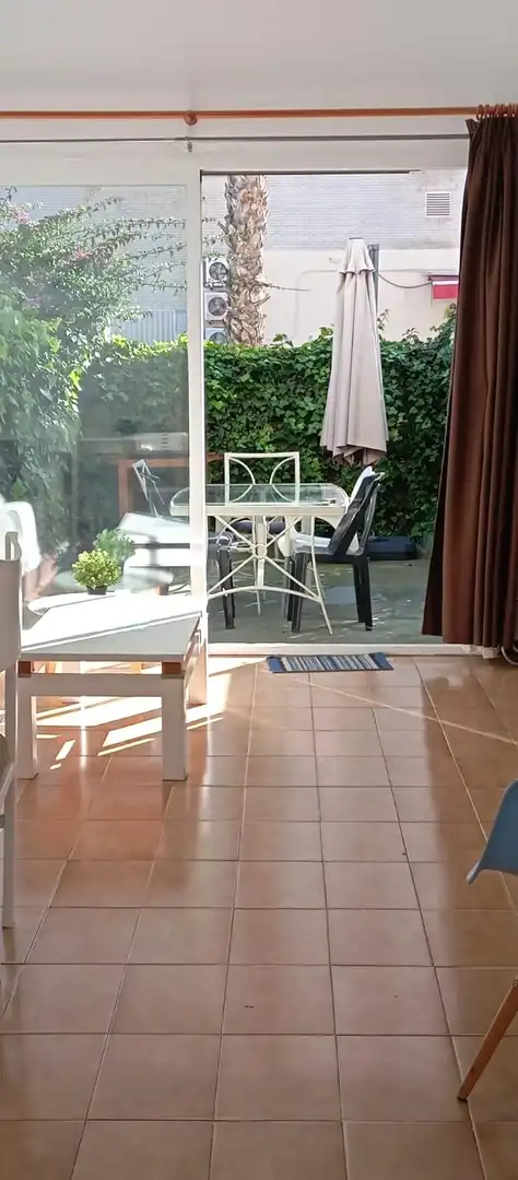 Casa aparellada amb piscina en venda a Rincón de Loix, imagen 13