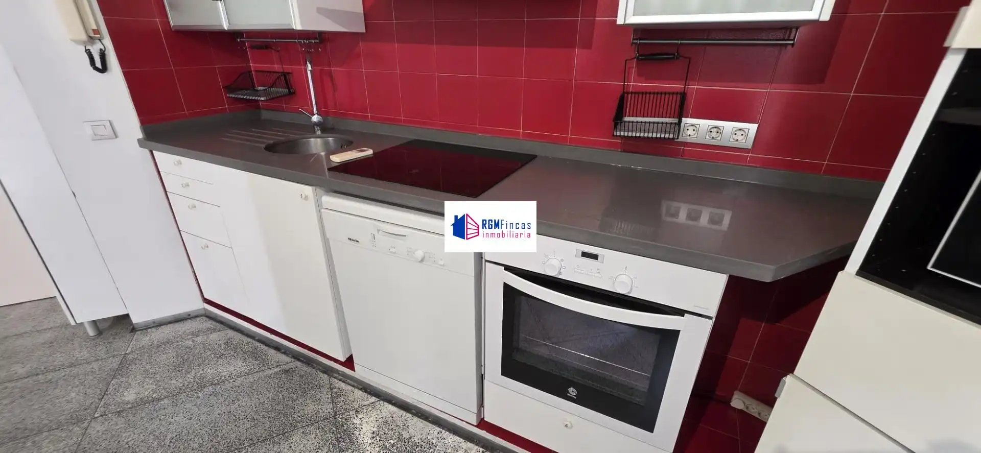 Cuina de Casa o xalet de lloguer en Sevilla amb Aire condicionat, Calefacció i Terrassa
