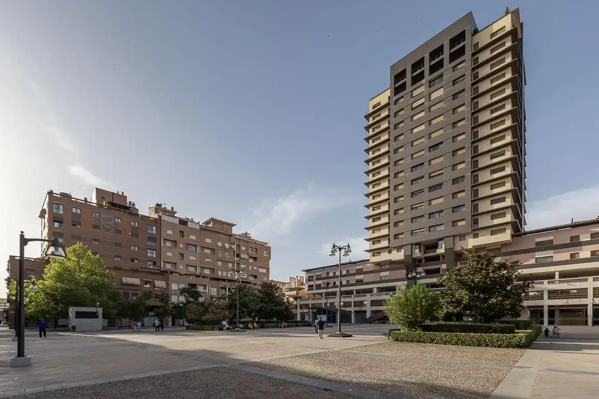 Vista exterior de Pis de lloguer en Granada amb Aire condicionat, Calefacció i Balcó