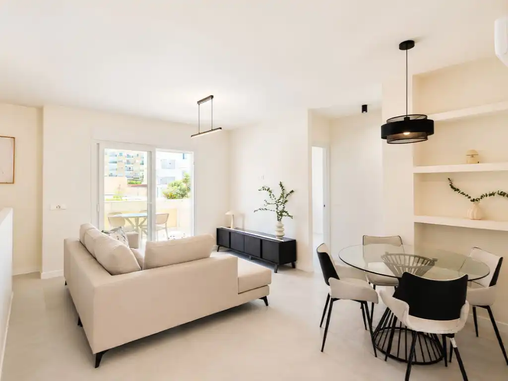 Living room of Flat for sale in Fuengirola  with Air Conditioner, Terrace and Swimming Pool