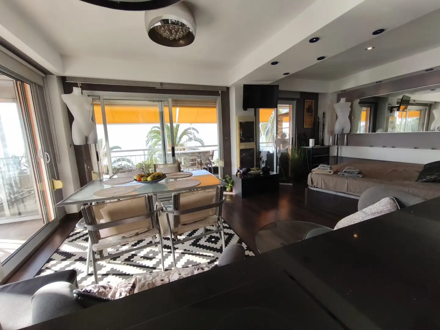 Living room of Flat for sale in Salou  with Parquet flooring, Terrace and Furnished