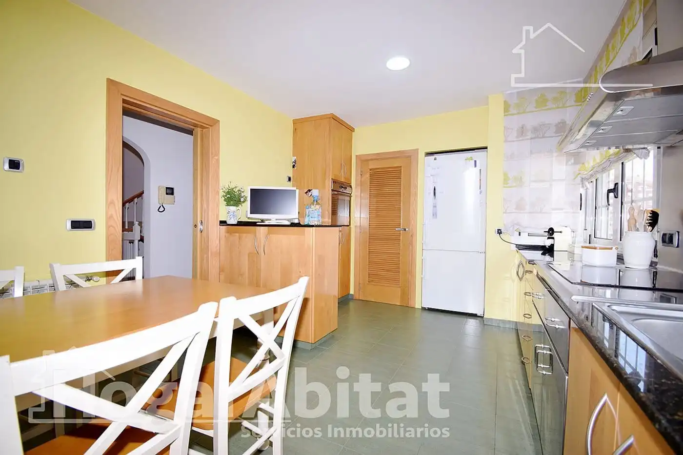 Küche von Einfamilien-Reihenhaus zum Verkauf in Vila-real mit Klimaanlage, Privatgarten und Terrasse