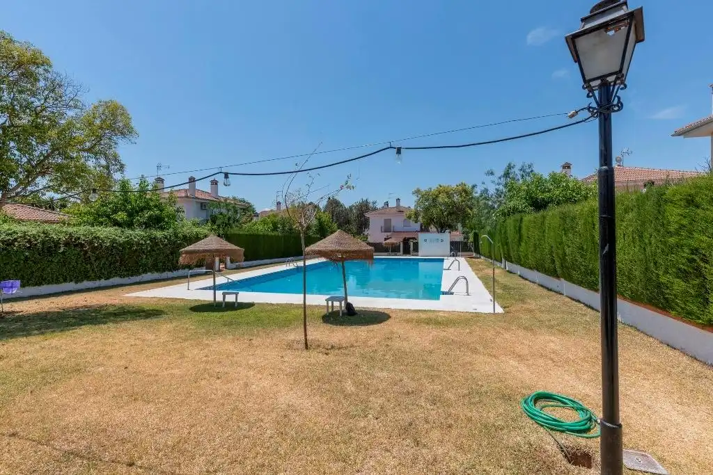 Piscina de Casa o xalet en venda en Albolote amb Aire condicionat, Balcó i Piscina comunitària