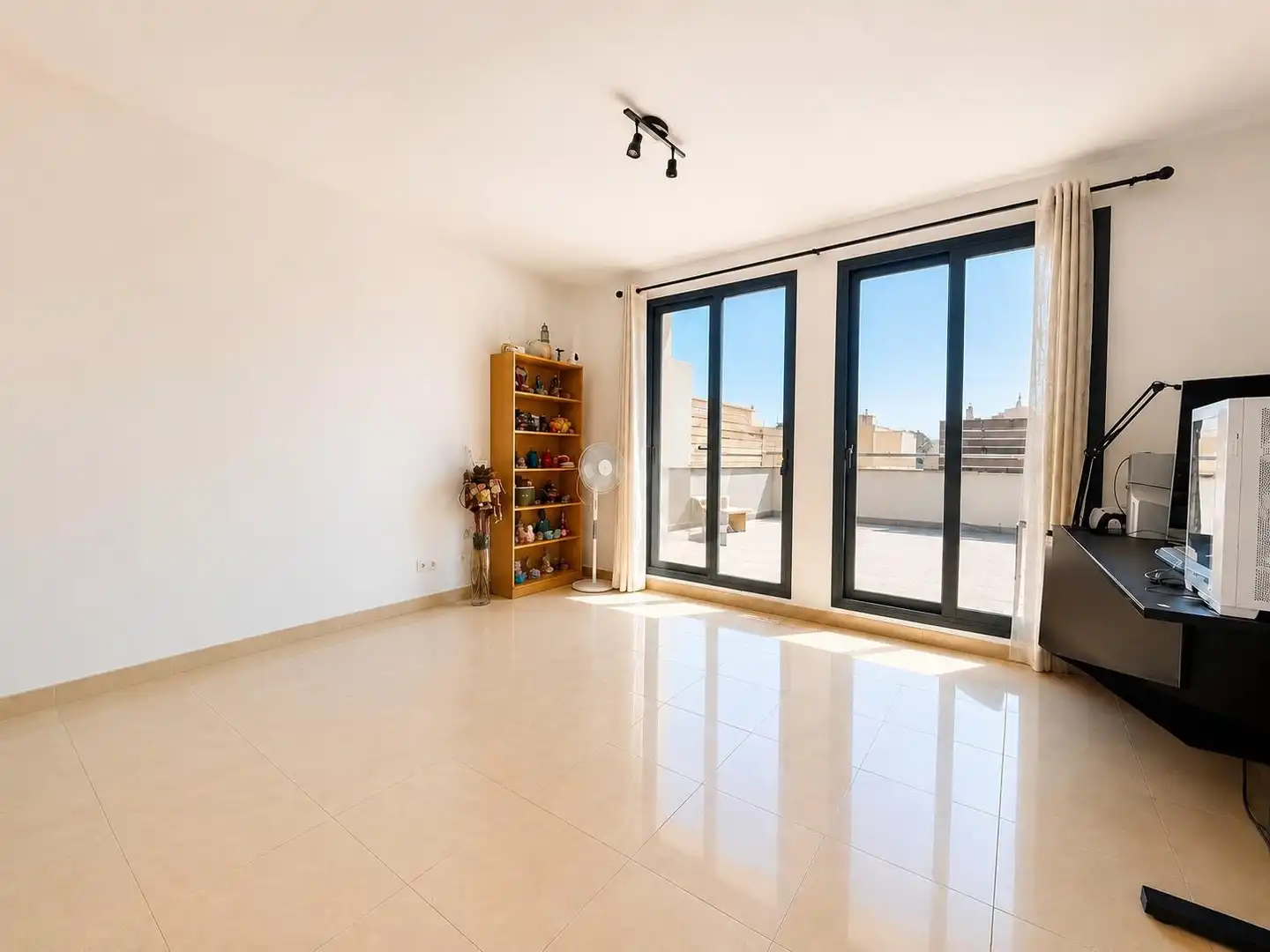 Living room of Duplexes for sale in L'Escala
