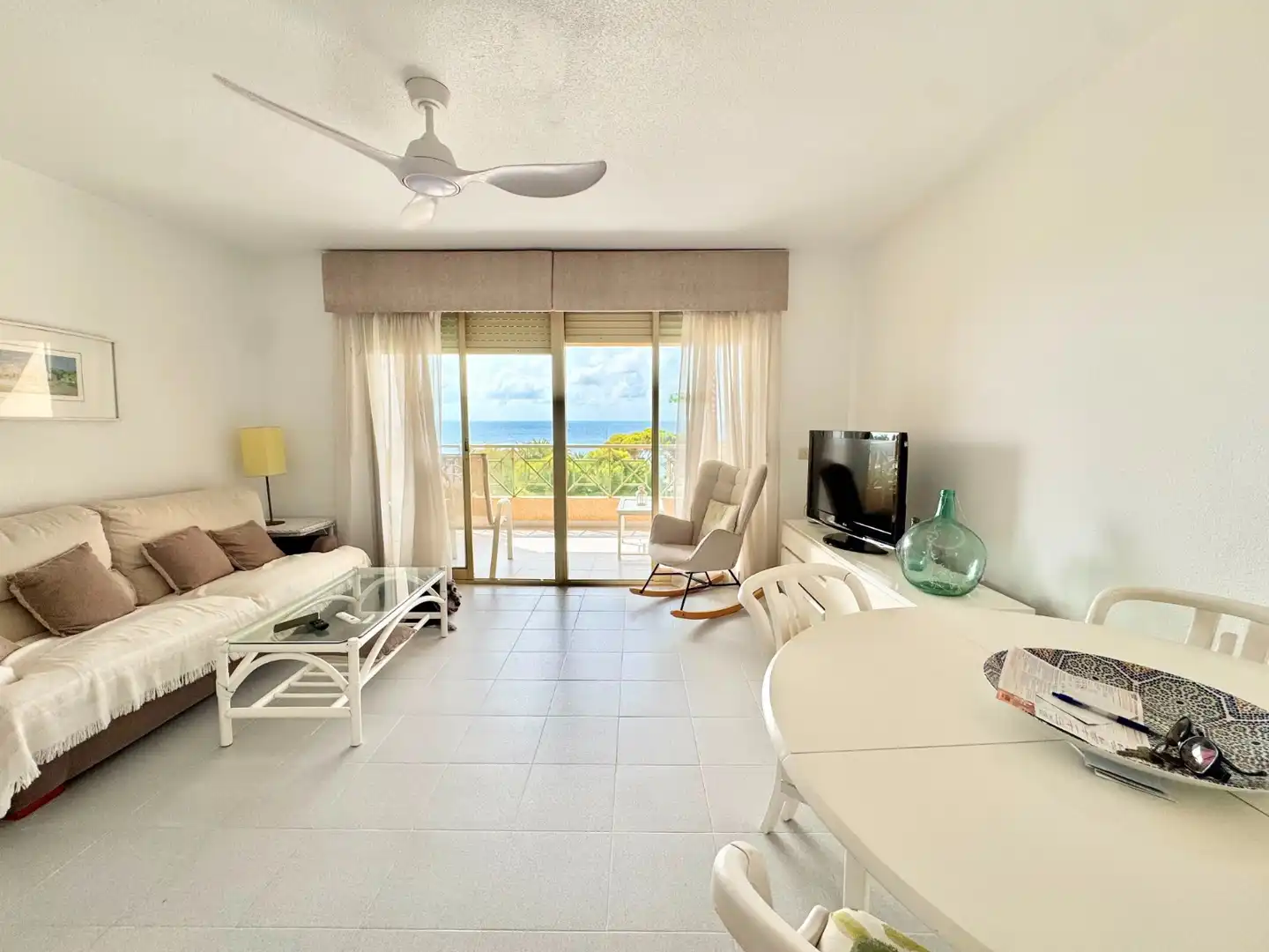 Wohnzimmer von Wohnungen zur Miete in Orihuela mit Möbliert, Waschmaschine und Mikrowelle