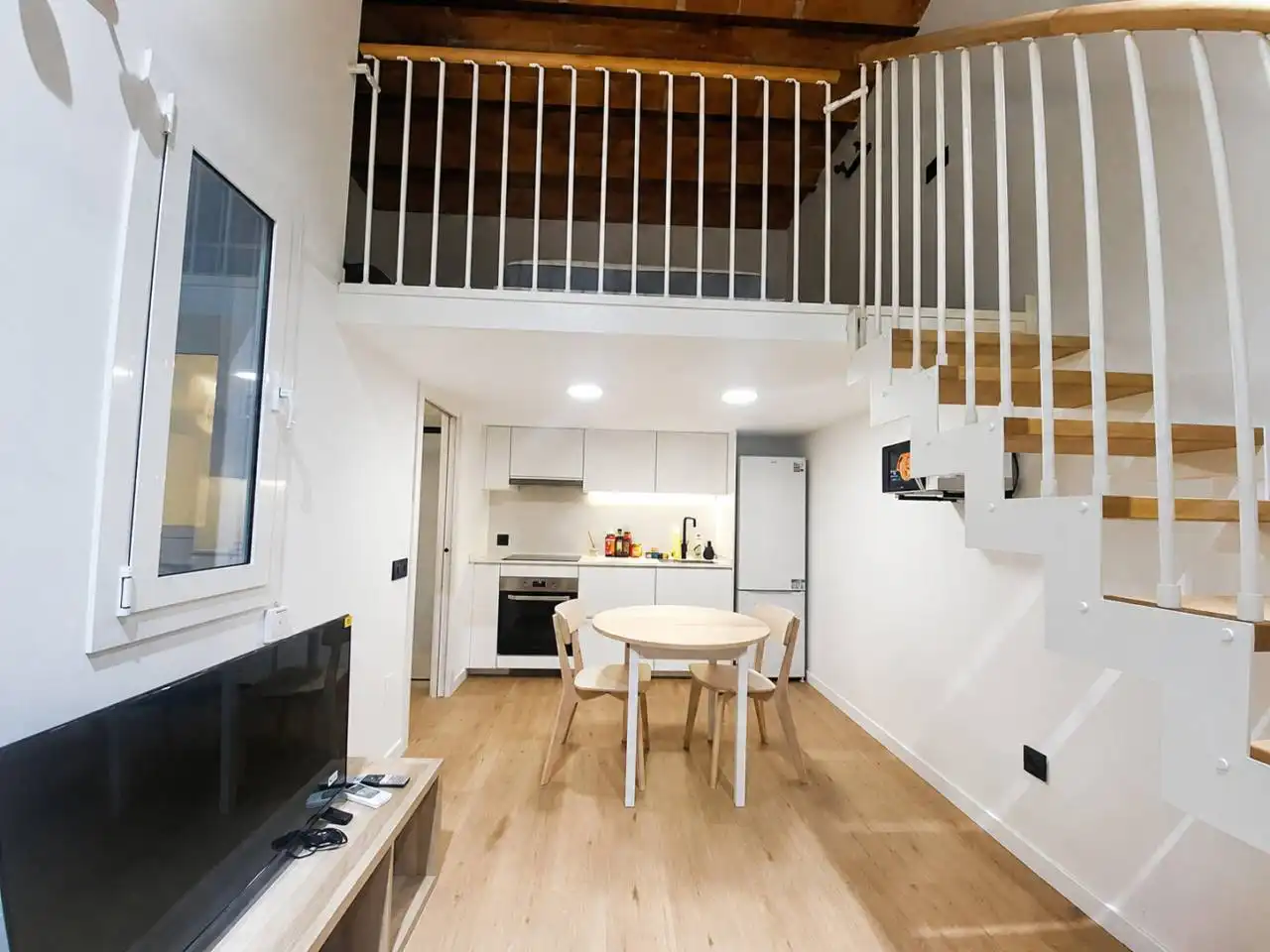 Cocina de Piso de alquiler en Barcelona con Aire acondicionado, Parquet y Amueblado