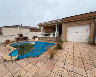 Vista exterior de Casa o xalet en venda en Vandellòs i l'Hospitalet de l'Infant amb Jardí privat, Piscina i Moblat