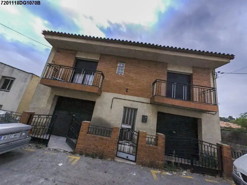 Exterior view of Houses for sale in Terrassa
