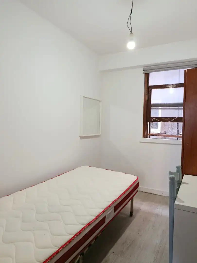 Habitación de Piso para compartir en A Coruña Capital  con Terraza y Amueblado