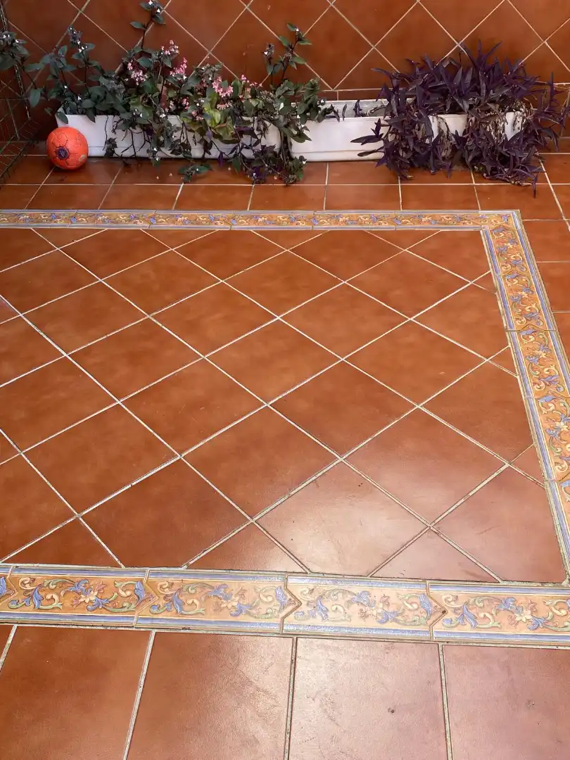 Vista exterior de Casa adosada en venta en Castilleja de Guzmán con Aire acondicionado, Terraza y Piscina