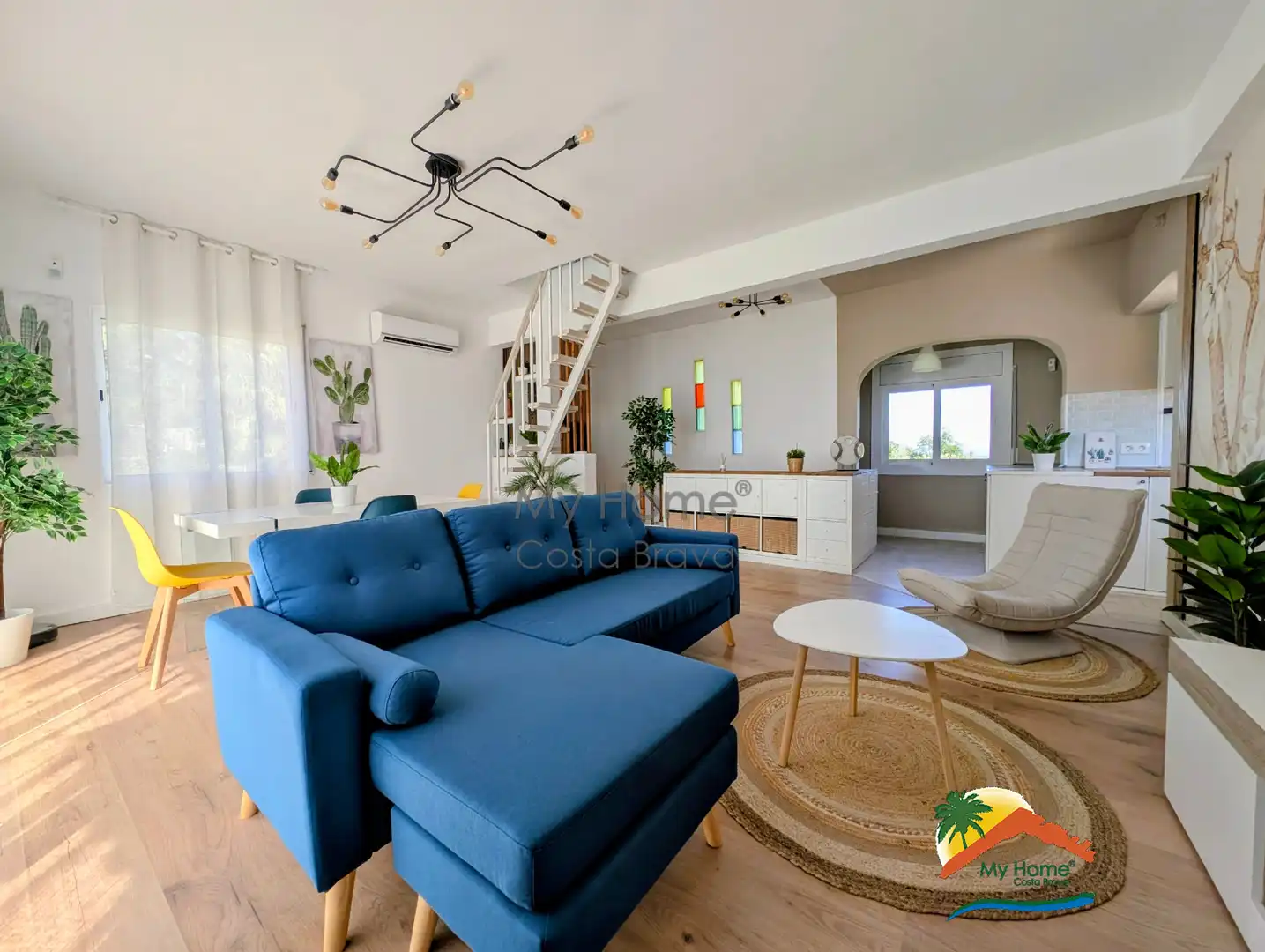 Sala d'estar de Casa o xalet en venda en Lloret de Mar amb Aire condicionat, Calefacció i Jardí privat