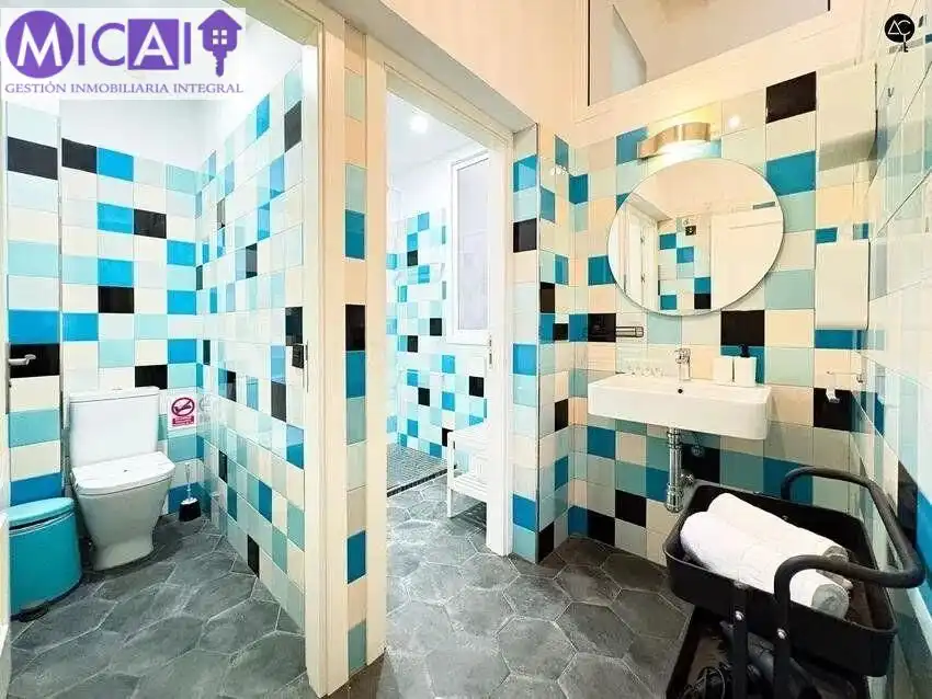 Baño de Piso en venta en Cádiz con Aire acondicionado, Amueblado y Balcón