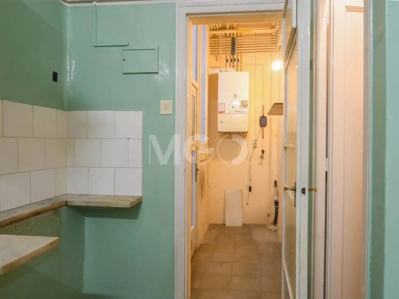 Flat for sale in Vic  with Heating and Storage room