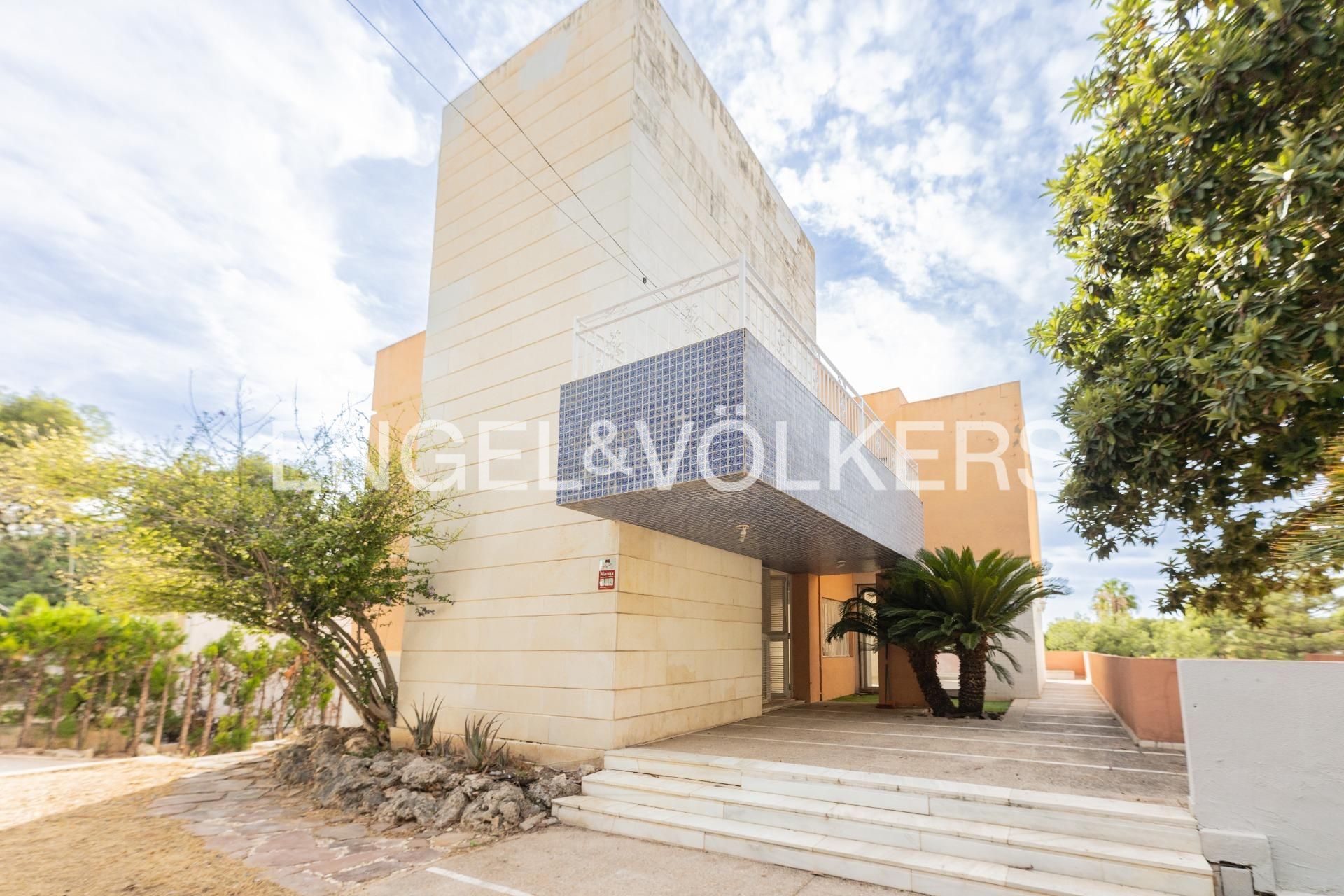 Exterior view of House or chalet for sale in Salamanca Capital  with Air Conditioner, Heating and Private garden