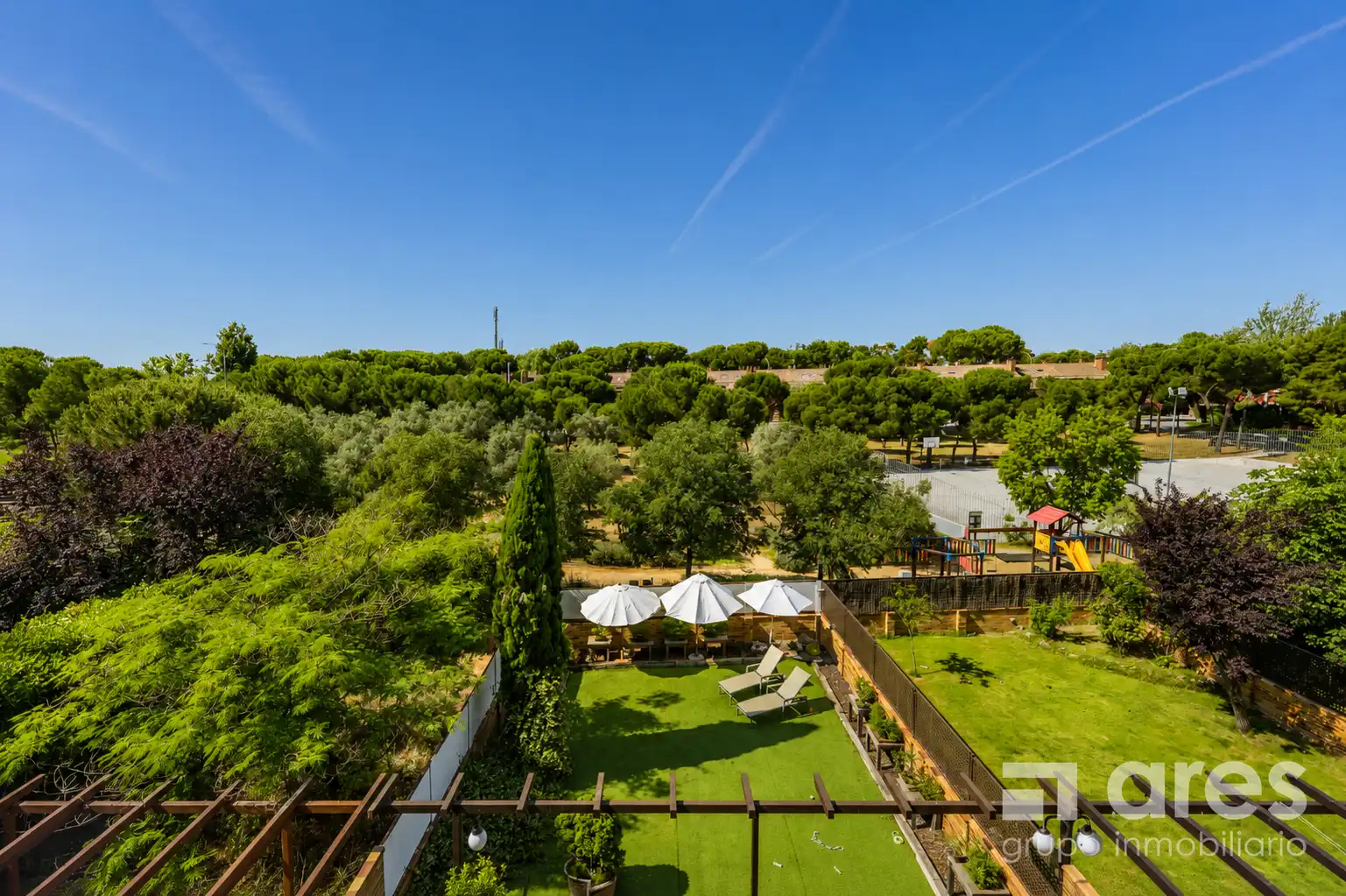 Jardí de Casa o xalet en venda en Las Rozas de Madrid amb Aire condicionat, Calefacció i Jardí privat