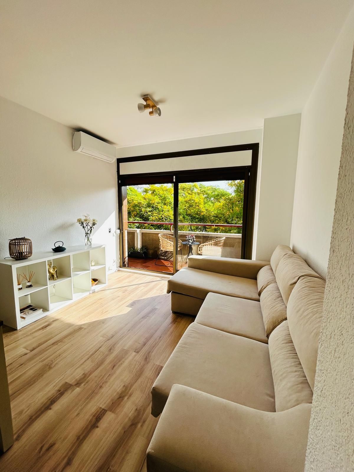 Living room of Apartment for sale in  Barcelona Capital  with Air Conditioner, Heating and Terrace