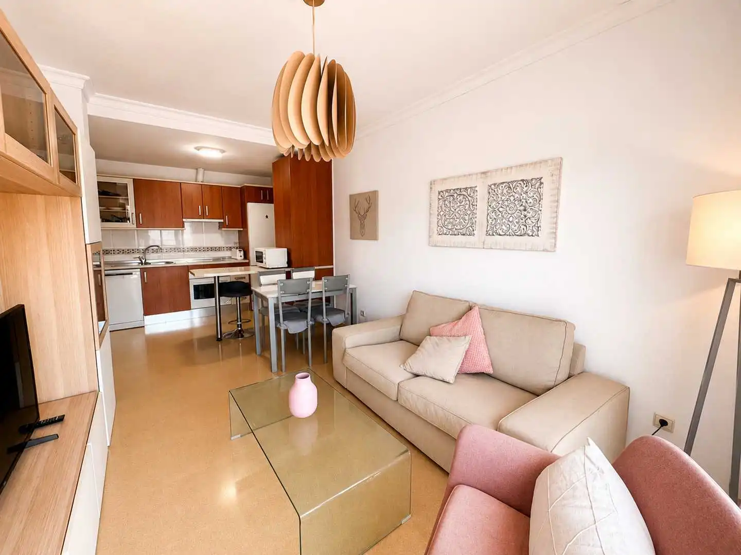 Wohnzimmer von Wohnungen zur Miete in Manilva mit Terrasse, Möbliert und Gemeinschaftspool