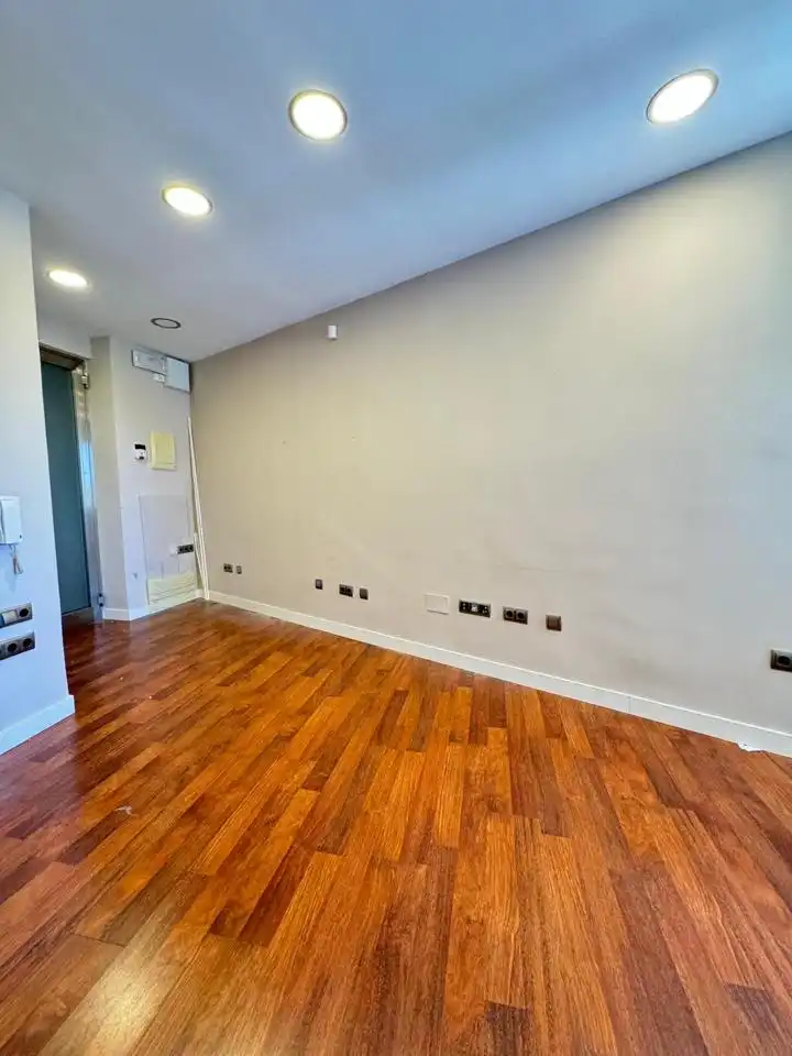 Büro mit Aufzug zur Miete in Juan Bravo, imagen 4