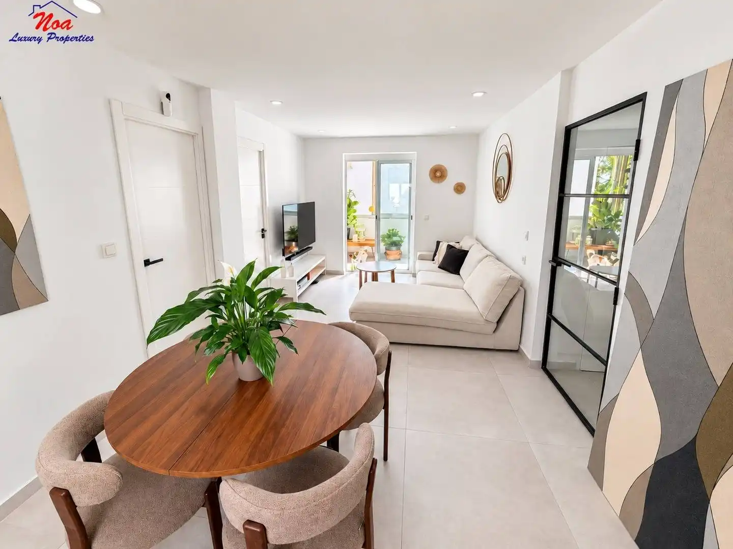 Apartamento con balcón en venta en Calle Tres Banderas