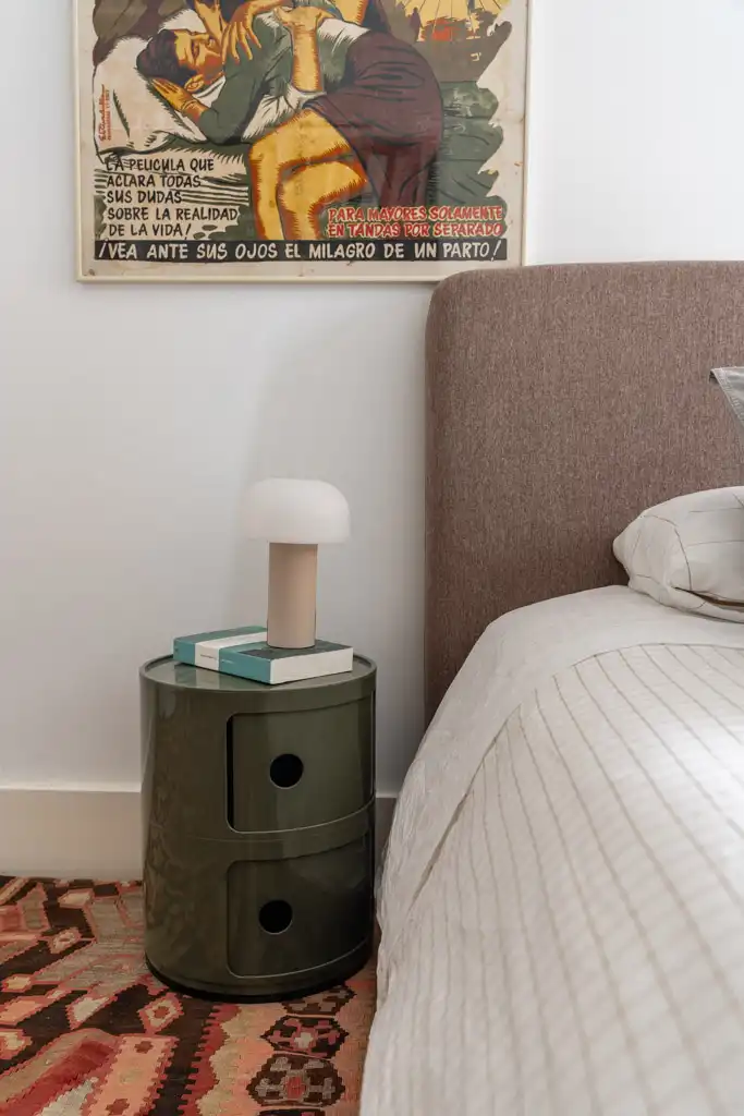 Bedroom of Flat for rent in Madrid  with Air Conditioner, Heating and Balcony