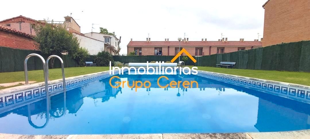 Exterior view of Single-family semi-detached for sale in Canillas de Río Tuerto  with Heating, Private garden and Terrace