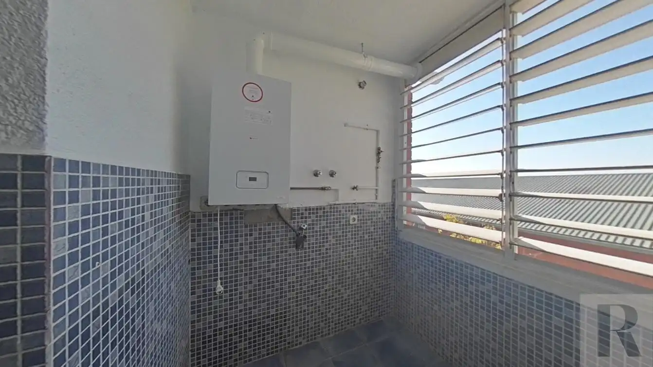 Baño de Piso en venta en Sabadell con Calefacción y Terraza