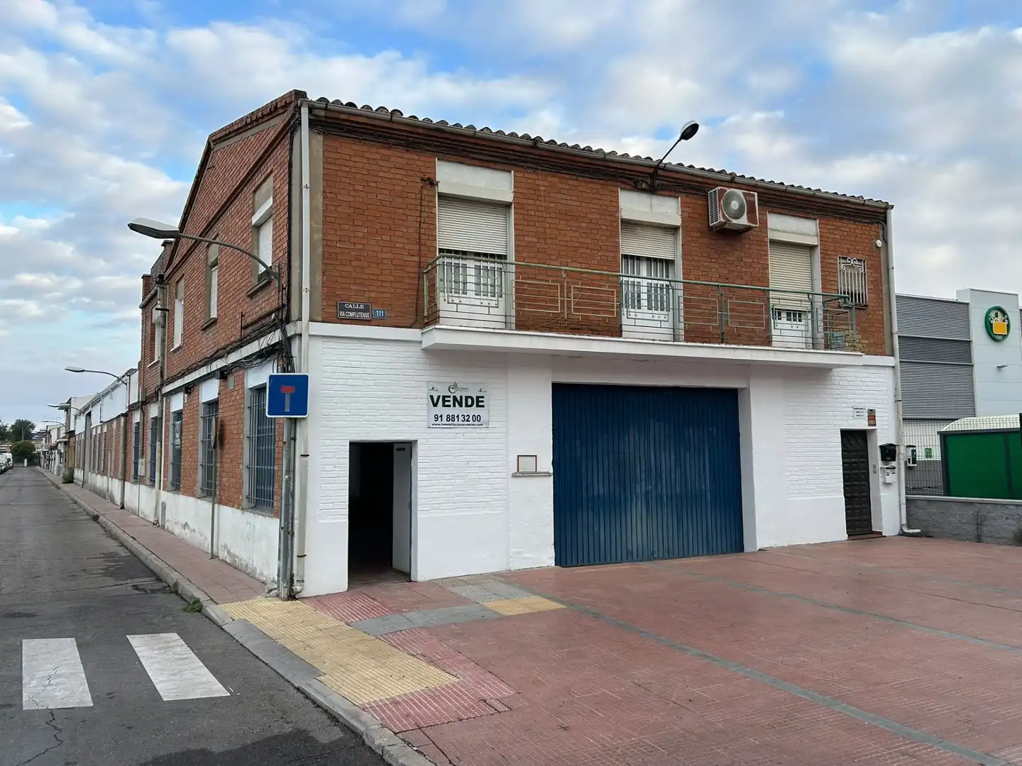 Business premises for sale in Vía Complutense 111