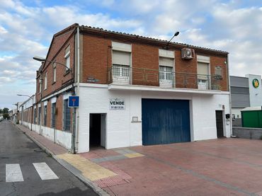 Local commercial à vendre à Vía Complutense 111