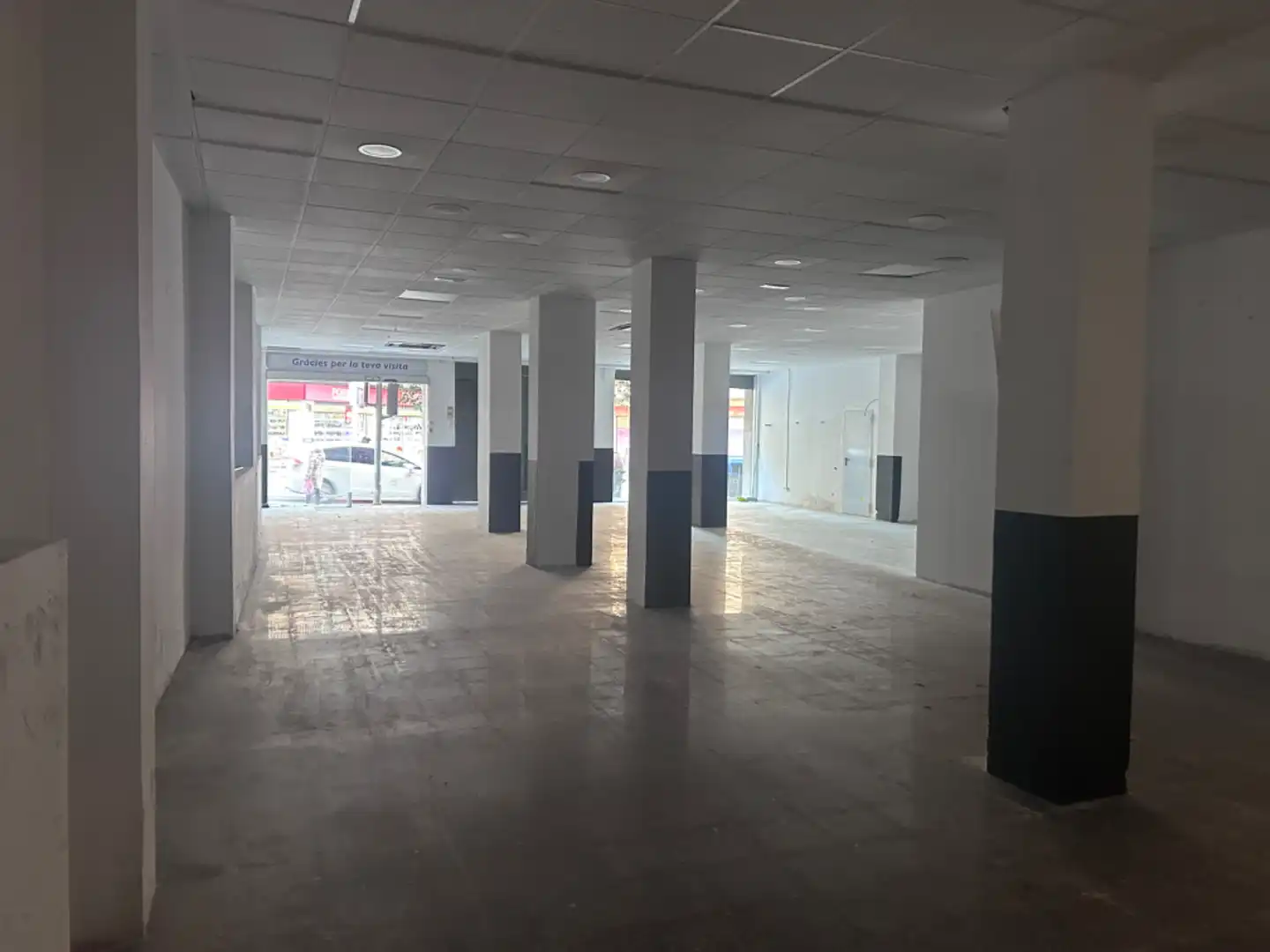Local commercial à louer à Avinguda de Josep Tarradellas, imagen 8