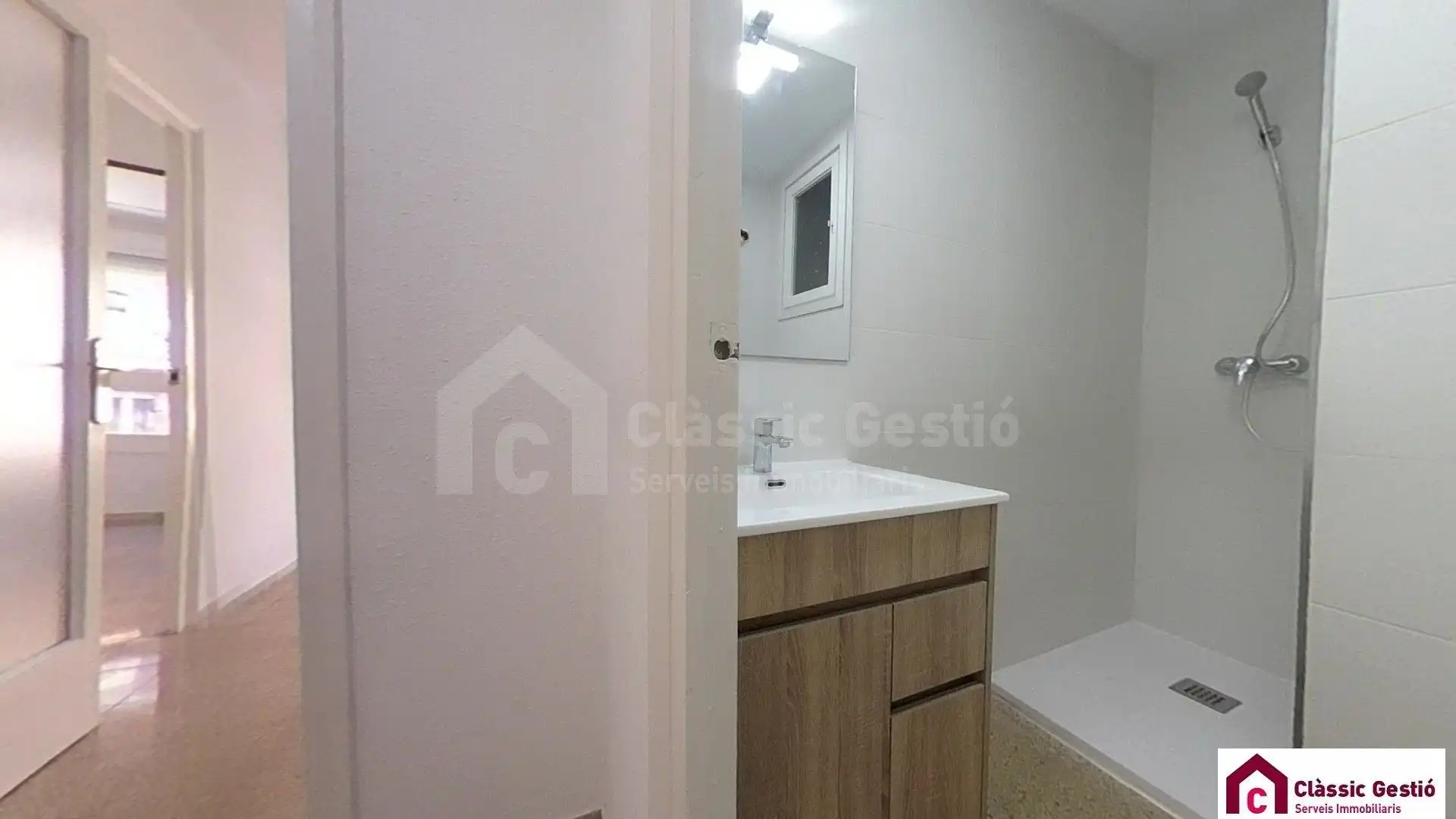 Badezimmer von Wohnung zum Verkauf in Terrassa