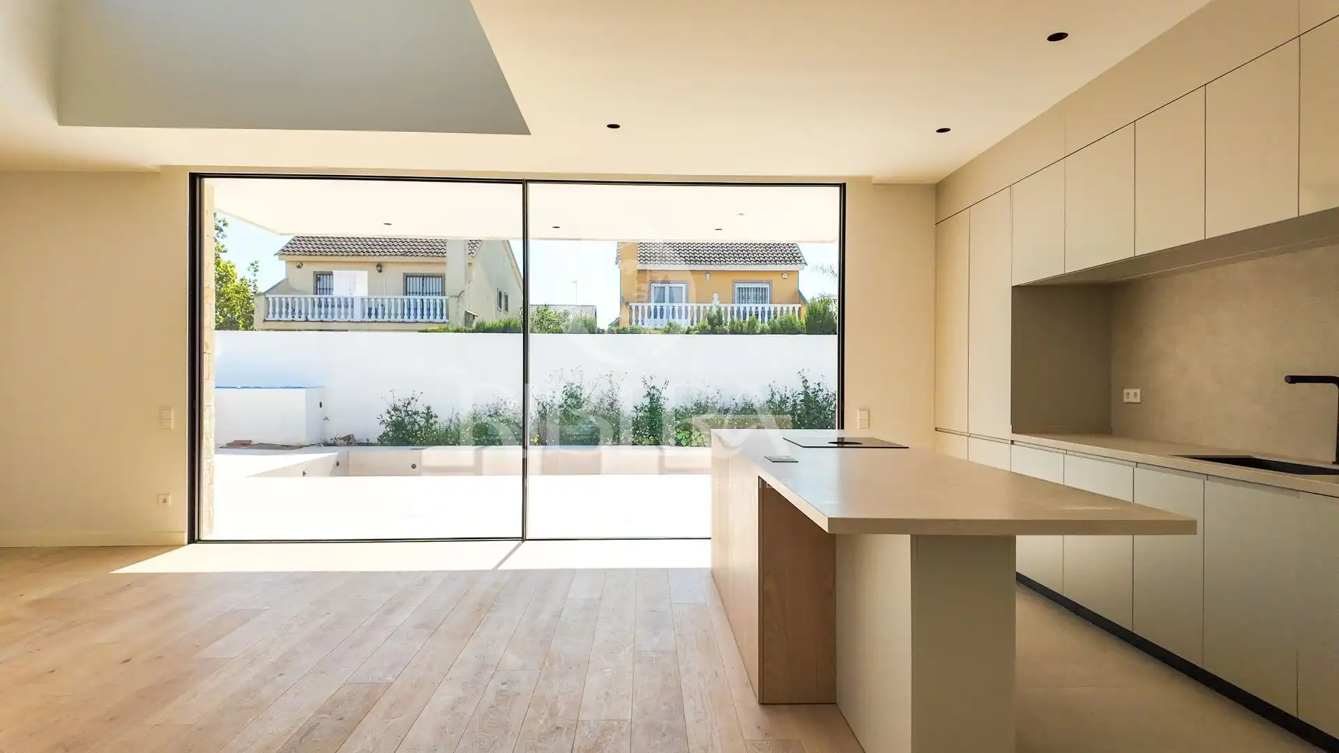 Cocina de Casa o chalet en venta en L'Eliana con Aire acondicionado, Calefacción y Jardín privado